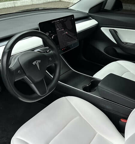 Чорний Тесла Модель 3, об'ємом двигуна 0 л та пробігом 187 тис. км за 17000 $, фото 27 на Automoto.ua