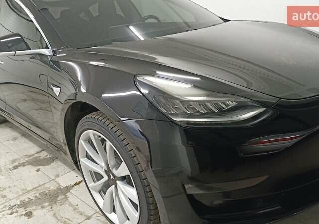 Тесла Модель 3 2018 у Умани на Automoto.ua Чорний Тесла Модель 3, об'ємом двигуна 0 л та пробігом 201 тис. км за 19000 $, фото 96 на Automoto.ua