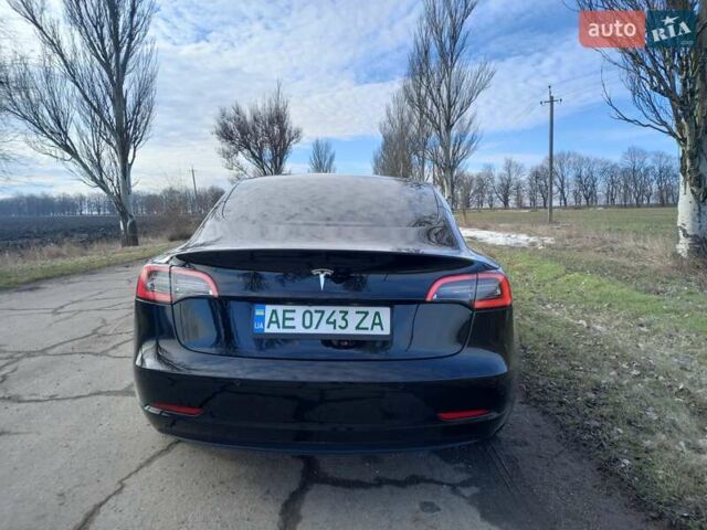 Черный Тесла Модель 3, объемом двигателя 0 л и пробегом 95 тыс. км за 20950 $, фото 3 на Automoto.ua