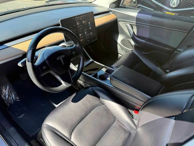 Чорний Тесла Модель 3, об'ємом двигуна 0 л та пробігом 47 тис. км за 5521 $, фото 6 на Automoto.ua