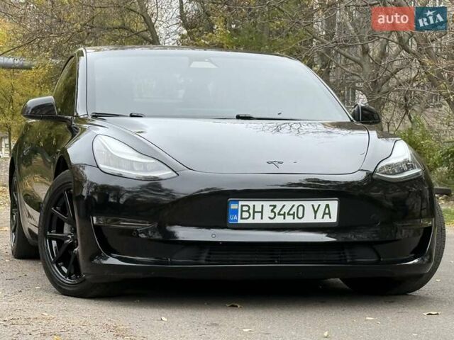Черный Тесла Модель 3, объемом двигателя 0 л и пробегом 102 тыс. км за 18900 $, фото 45 на Automoto.ua