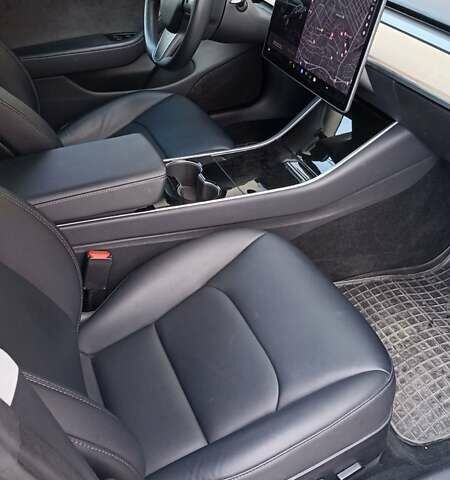 Черный Тесла Модель 3, объемом двигателя 0 л и пробегом 201 тыс. км за 21900 $, фото 34 на Automoto.ua