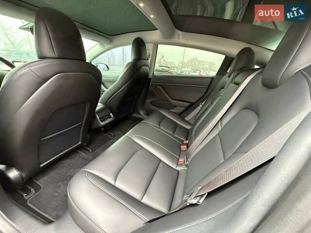 Черный Тесла Модель 3, объемом двигателя 0 л и пробегом 73 тыс. км за 17999 $, фото 18 на Automoto.ua