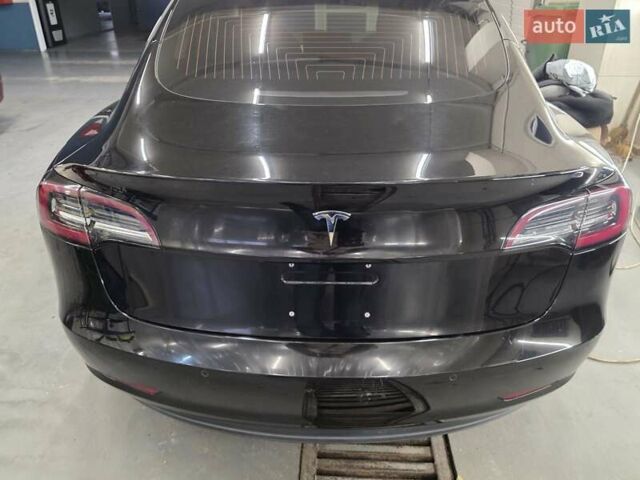 Чорний Тесла Модель 3, об'ємом двигуна 0 л та пробігом 140 тис. км за 14800 $, фото 7 на Automoto.ua