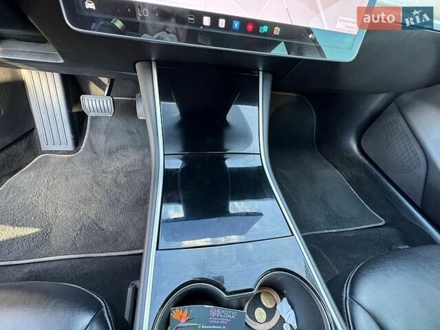 Черный Тесла Модель 3, объемом двигателя 0 л и пробегом 230 тыс. км за 14300 $, фото 21 на Automoto.ua