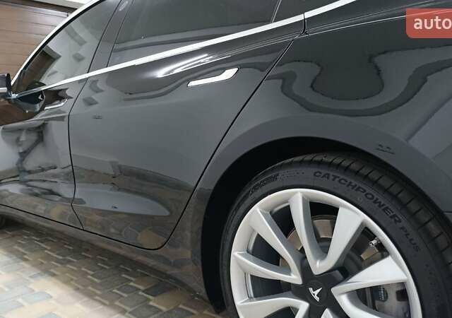 Тесла Модель 3 2018 у Умани на Automoto.ua Чорний Тесла Модель 3, об'ємом двигуна 0 л та пробігом 201 тис. км за 19000 $, фото 58 на Automoto.ua