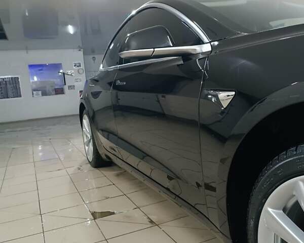 Черный Тесла Модель 3, объемом двигателя 0 л и пробегом 201 тыс. км за 21900 $, фото 17 на Automoto.ua