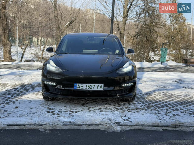 Чорний Тесла Модель 3, об'ємом двигуна 0 л та пробігом 112 тис. км за 18500 $, фото 1 на Automoto.ua