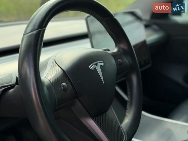 Черный Тесла Модель 3, объемом двигателя 0 л и пробегом 119 тыс. км за 15899 $, фото 12 на Automoto.ua