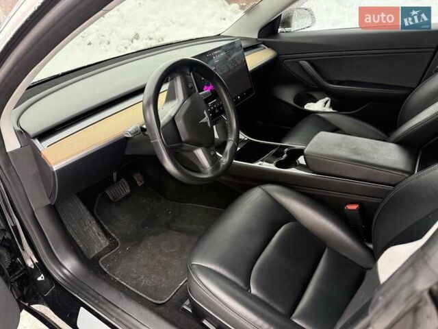 Чорний Тесла Модель 3, об'ємом двигуна 0 л та пробігом 211 тис. км за 14500 $, фото 8 на Automoto.ua