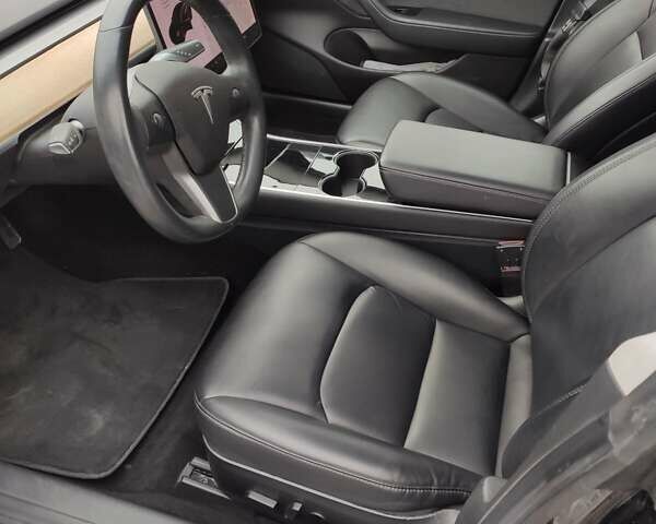 Чорний Тесла Модель 3, об'ємом двигуна 0 л та пробігом 58 тис. км за 15900 $, фото 18 на Automoto.ua