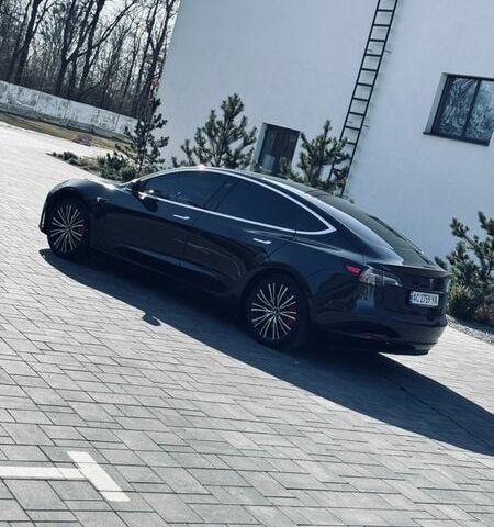 Черный Тесла Модель 3, объемом двигателя 0 л и пробегом 119 тыс. км за 16900 $, фото 4 на Automoto.ua