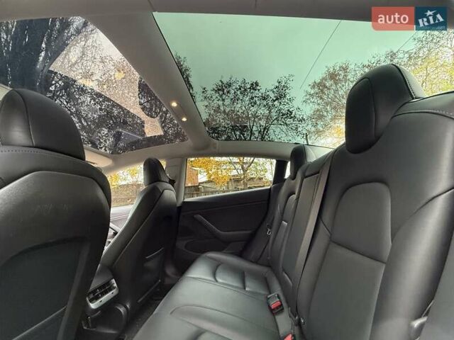 Черный Тесла Модель 3, объемом двигателя 0 л и пробегом 102 тыс. км за 18900 $, фото 56 на Automoto.ua