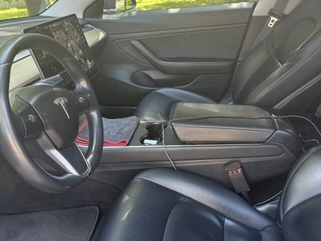 Черный Тесла Модель 3, объемом двигателя 0 л и пробегом 120 тыс. км за 18000 $, фото 10 на Automoto.ua