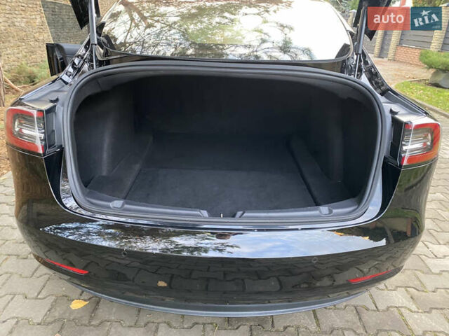 Черный Тесла Модель 3, объемом двигателя 0 л и пробегом 160 тыс. км за 14500 $, фото 7 на Automoto.ua