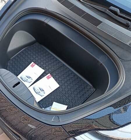 Тесла Модель 3 2018 у Умани на Automoto.ua Чорний Тесла Модель 3, об'ємом двигуна 0 л та пробігом 201 тис. км за 19000 $, фото 29 на Automoto.ua