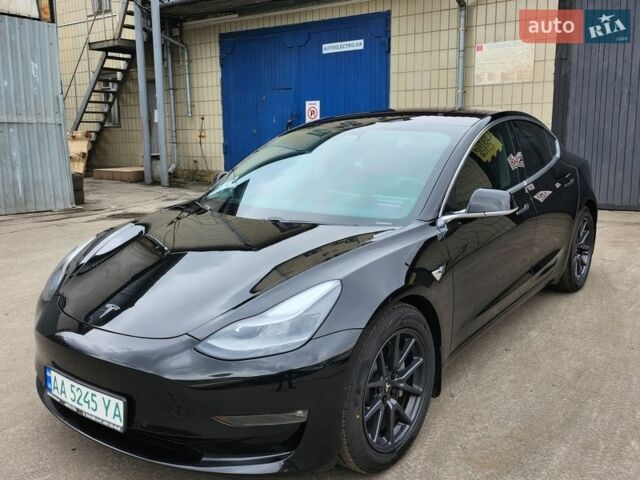 Черный Тесла Модель 3, объемом двигателя 0 л и пробегом 72 тыс. км за 17900 $, фото 1 на Automoto.ua