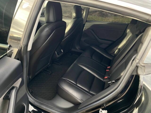 Чорний Тесла Модель 3, об'ємом двигуна 0 л та пробігом 160 тис. км за 16500 $, фото 20 на Automoto.ua