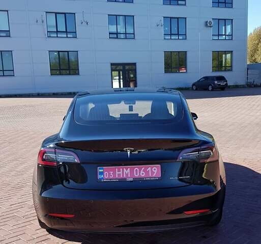 Чорний Тесла Модель 3, об'ємом двигуна 0 л та пробігом 203 тис. км за 16500 $, фото 4 на Automoto.ua