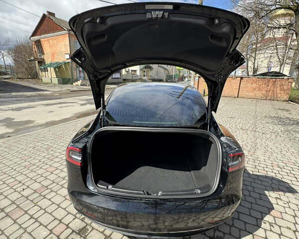 Чорний Тесла Модель 3, об'ємом двигуна 0 л та пробігом 105 тис. км за 20500 $, фото 9 на Automoto.ua