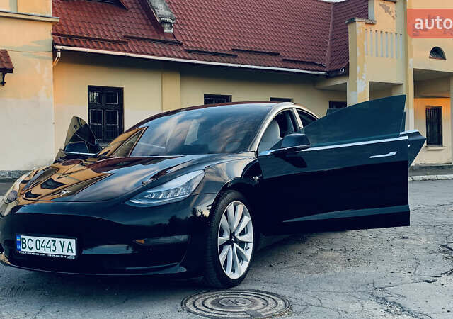 Чорний Тесла Модель 3, об'ємом двигуна 0 л та пробігом 96 тис. км за 18600 $, фото 4 на Automoto.ua