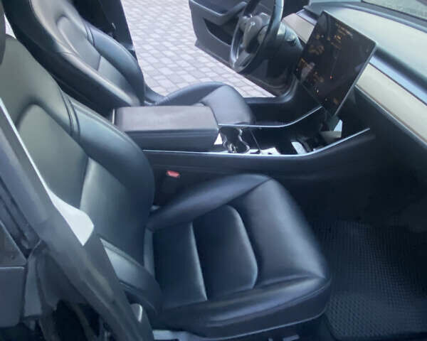 Тесла Модель 3 2018 в Хмельницком на Automoto.ua Черный Тесла Модель 3, объемом двигателя 0 л и пробегом 177 тыс. км за 16600 $, фото 12 на Automoto.ua