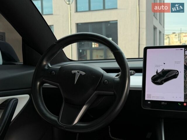 Черный Тесла Модель 3, объемом двигателя 0 л и пробегом 216 тыс. км за 14999 $, фото 20 на Automoto.ua