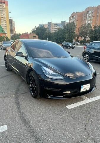 Черный Тесла Модель 3, объемом двигателя 0 л и пробегом 105 тыс. км за 14900 $, фото 3 на Automoto.ua