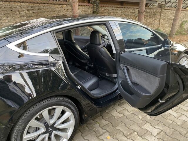 Черный Тесла Модель 3, объемом двигателя 0 л и пробегом 160 тыс. км за 14500 $, фото 7 на Automoto.ua