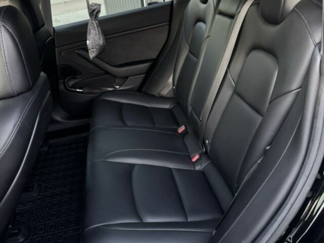 Черный Тесла Модель 3, объемом двигателя 0 л и пробегом 95 тыс. км за 18000 $, фото 7 на Automoto.ua