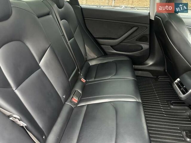 Черный Тесла Модель 3, объемом двигателя 0 л и пробегом 114 тыс. км за 16750 $, фото 44 на Automoto.ua