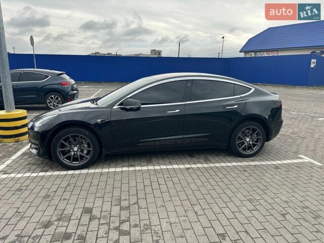 Черный Тесла Модель 3, объемом двигателя 0 л и пробегом 129 тыс. км за 15300 $, фото 3 на Automoto.ua