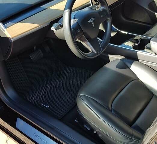 Черный Тесла Модель 3, объемом двигателя 0 л и пробегом 205 тыс. км за 15700 $, фото 11 на Automoto.ua