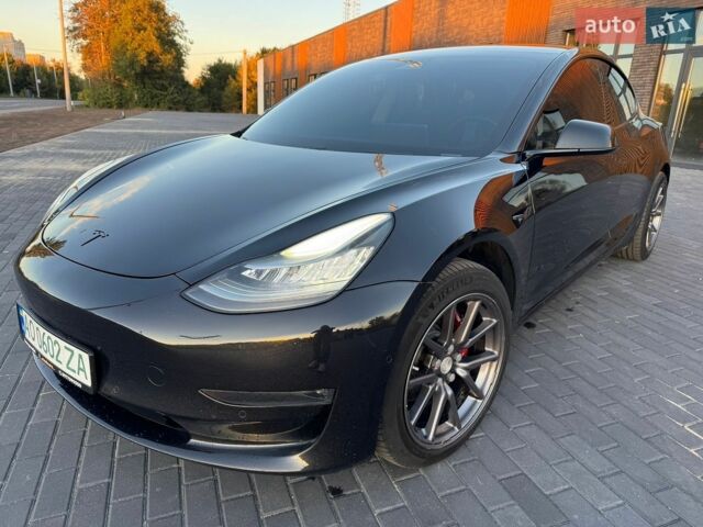 Чорний Тесла Модель 3, об'ємом двигуна 0 л та пробігом 136 тис. км за 17400 $, фото 2 на Automoto.ua