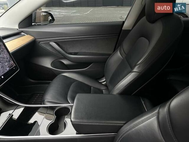 Черный Тесла Модель 3, объемом двигателя 0 л и пробегом 114 тыс. км за 16750 $, фото 35 на Automoto.ua