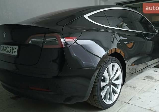 Тесла Модель 3 2018 у Умани на Automoto.ua Чорний Тесла Модель 3, об'ємом двигуна 0 л та пробігом 201 тис. км за 19000 $, фото 86 на Automoto.ua