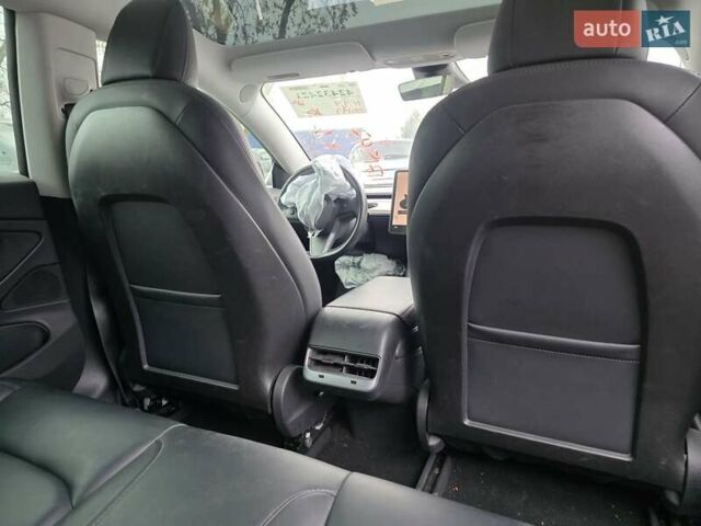 Чорний Тесла Модель 3, об'ємом двигуна 0 л та пробігом 130 тис. км за 12700 $, фото 18 на Automoto.ua