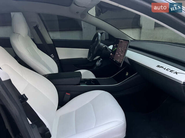 Черный Тесла Модель 3, объемом двигателя 0 л и пробегом 90 тыс. км за 17500 $, фото 12 на Automoto.ua