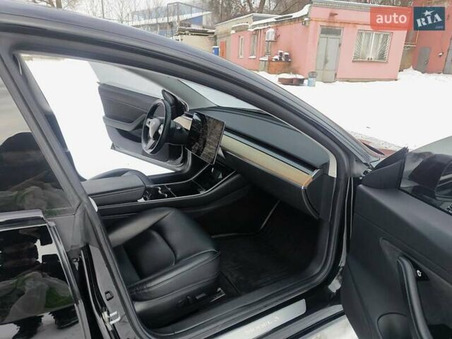 Чорний Тесла Модель 3, об'ємом двигуна 0 л та пробігом 95 тис. км за 17800 $, фото 16 на Automoto.ua