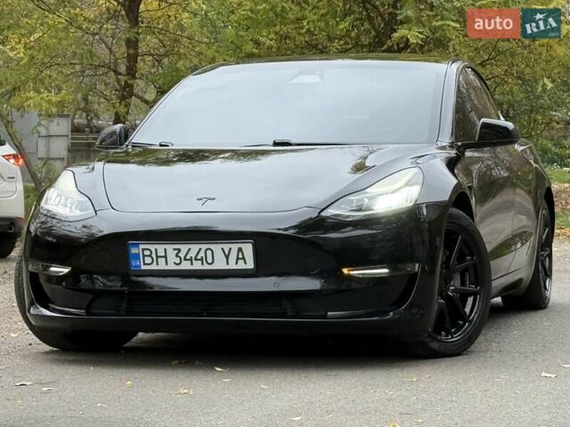 Черный Тесла Модель 3, объемом двигателя 0 л и пробегом 102 тыс. км за 18900 $, фото 1 на Automoto.ua