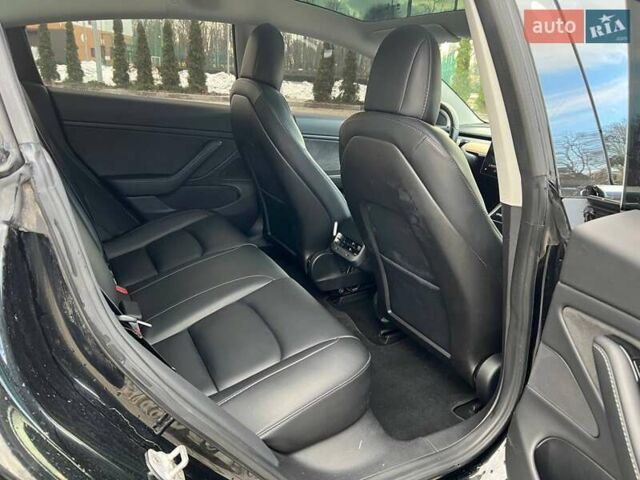 Чорний Тесла Модель 3, об'ємом двигуна 0 л та пробігом 46 тис. км за 18000 $, фото 10 на Automoto.ua