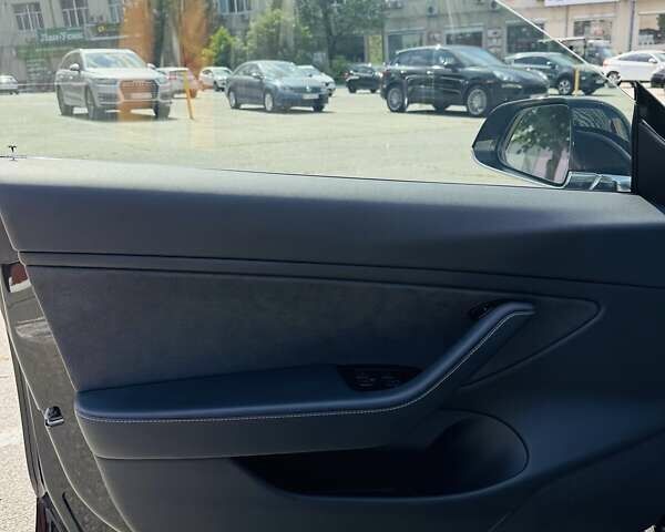 Чорний Тесла Модель 3, об'ємом двигуна 0 л та пробігом 65 тис. км за 18500 $, фото 34 на Automoto.ua