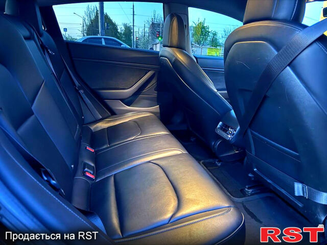 Черный Тесла Модель 3, объемом двигателя 0 л и пробегом 150 тыс. км за 15000 $, фото 8 на Automoto.ua