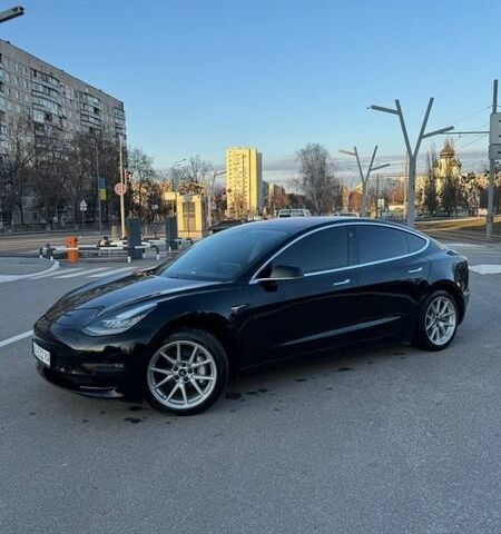 Чорний Тесла Модель 3, об'ємом двигуна 0 л та пробігом 102 тис. км за 17200 $, фото 1 на Automoto.ua