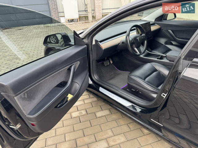 Черный Тесла Модель 3, объемом двигателя 0 л и пробегом 160 тыс. км за 16900 $, фото 19 на Automoto.ua