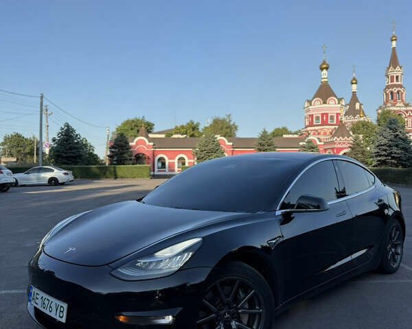 Черный Тесла Модель 3, объемом двигателя 0 л и пробегом 156 тыс. км за 16500 $, фото 1 на Automoto.ua