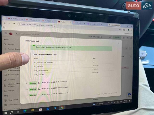 Черный Тесла Модель 3, объемом двигателя 0 л и пробегом 193 тыс. км за 16500 $, фото 32 на Automoto.ua