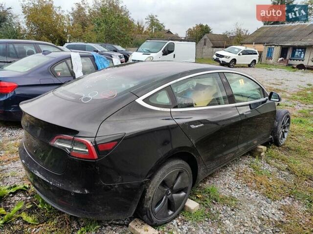 Черный Тесла Модель 3, объемом двигателя 0 л и пробегом 132 тыс. км за 8100 $, фото 4 на Automoto.ua