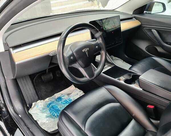 Чорний Тесла Модель 3, об'ємом двигуна 0 л та пробігом 70 тис. км за 17600 $, фото 17 на Automoto.ua
