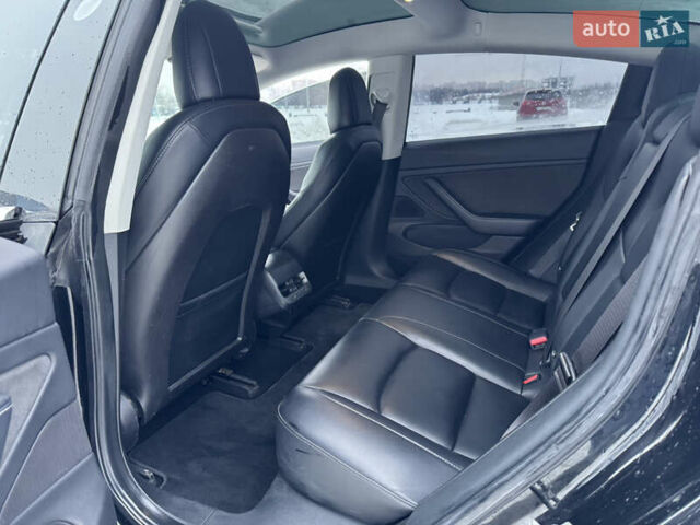 Черный Тесла Модель 3, объемом двигателя 0 л и пробегом 168 тыс. км за 14999 $, фото 15 на Automoto.ua